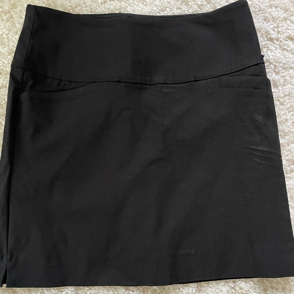 S. C. & CO skort. Black. Size M. Excellent condition